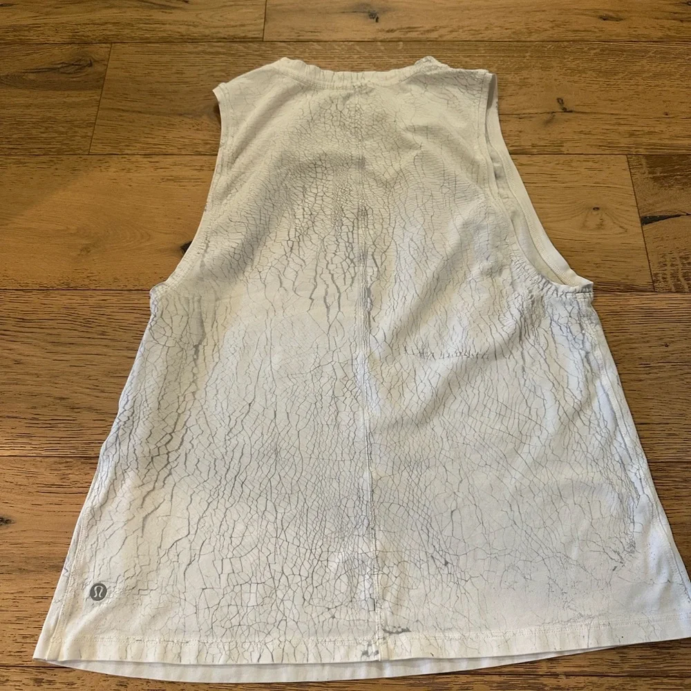 Lululemon All Yours Tank Top, Thread White Silver Drop, Size 4 - Picture 3 of 4